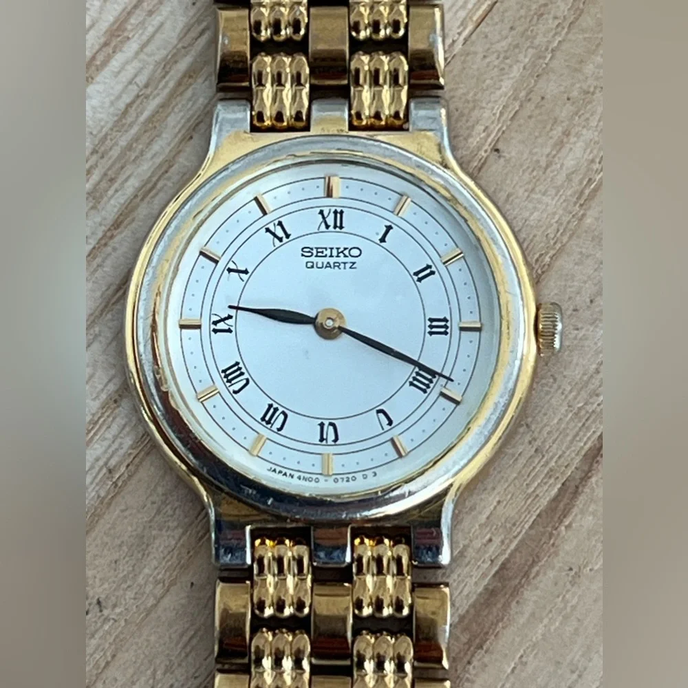 Seiko Vintage Ladies Watch Gold-Tone Bracelet Case White Dial New Crystal